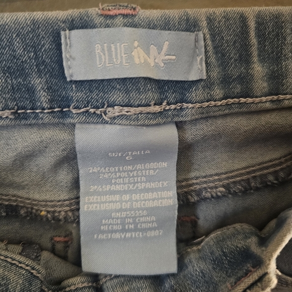 Adorable Light Blue Kids Jeans with Sequin Heart Design - Picture 5 of 8